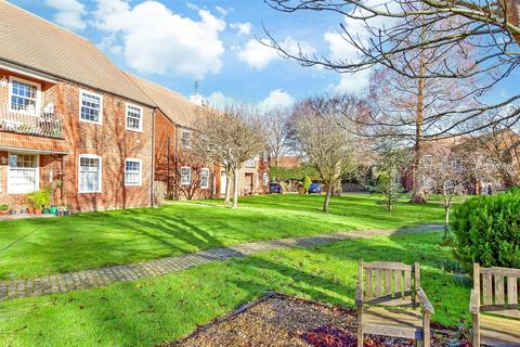 2 bedroom apartment for sale, Manor Court, Havant PO9