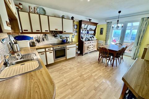 undefined, Llwynhudol, Pwllheli