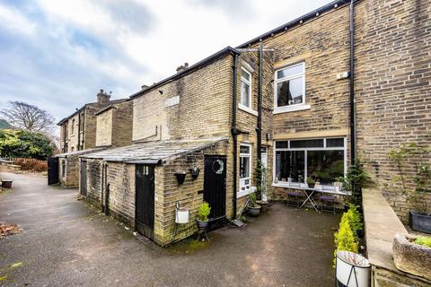 4 bedroom terraced house for sale, Burnley Road, Halifax HX2