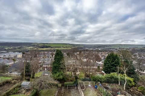 4 bedroom terraced house for sale, Burnley Road, Halifax HX2