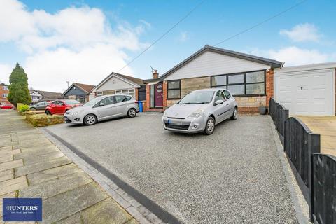 3 bedroom detached bungalow for sale, Whiteley Drive, Middleton, M24