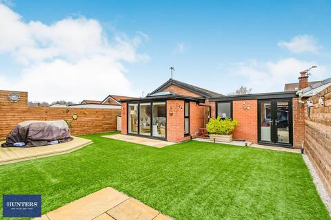 3 bedroom detached bungalow for sale, Whiteley Drive, Middleton, M24