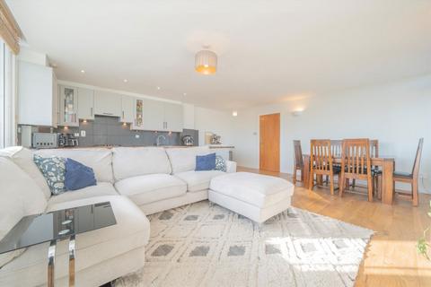 3 bedroom flat for sale, Uxbridge Road, London W5