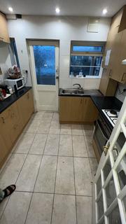 1 bedroom in a house share to rent, Hale Lane, London NW7