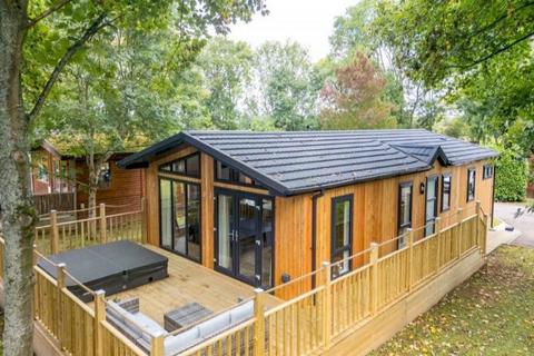 2 bedroom lodge for sale, Two Bedroom Lodge Bluewood Lodges, Chipping Norton OX7