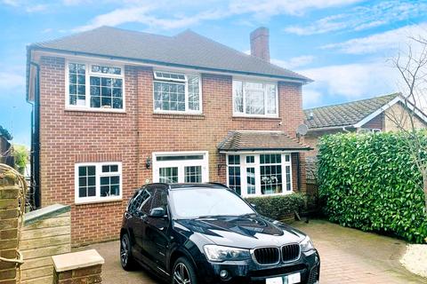 4 bedroom detached house to rent, CLOSE TO GENERAL HOSPITAL