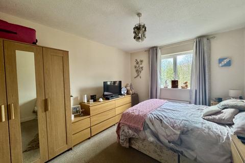 2 bedroom apartment for sale, Dunstan Grove, Cleckheaton, BD19