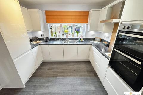 undefined, Rose Close, Tiverton, EX16