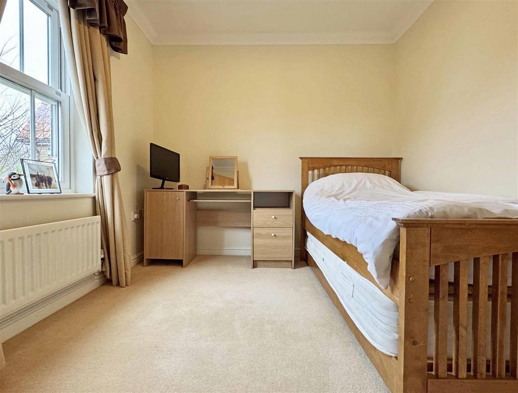 Bedroom 5.jpg