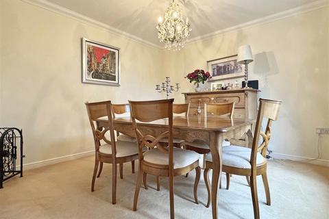 68 Chestnut Avenue, Great Notley, Braintree, CM77 7YJ