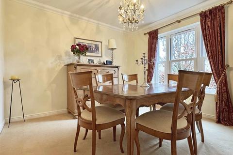 68 Chestnut Avenue, Great Notley, Braintree, CM77 7YJ