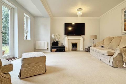 68 Chestnut Avenue, Great Notley, Braintree, CM77 7YJ