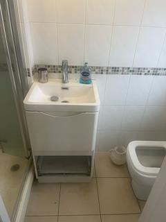 1 bedroom flat to rent, Ilford, IG1