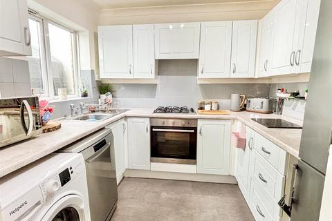 44 Hercules Road, Poole, BH15 4JA