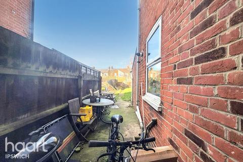 60 Kitchener Road, Ipswich, IP1 4DT