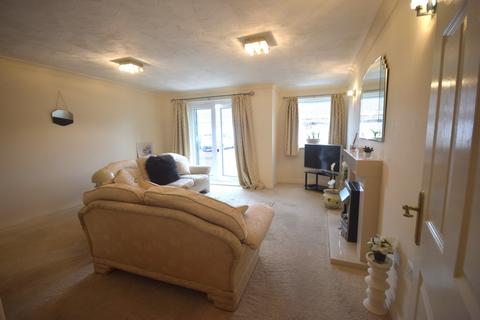 2 bedroom apartment to rent, Poachers Trail, Lytham St. Annes, Lancashire, FY8