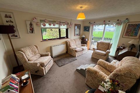 2 bedroom bungalow for sale, 5 Maes Y Tren, Felinfach, SA48