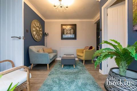 16 Branscombe Drive, Wootton Bassett, Swindon, SN4 8HP