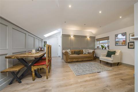 1 bedroom apartment for sale, Strathmore Road, Teddington