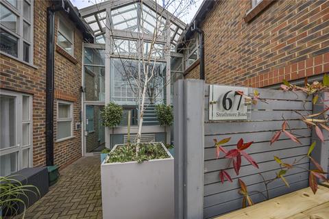 Flat 6, 67 Strathmore Road, Teddington, TW11 8UH