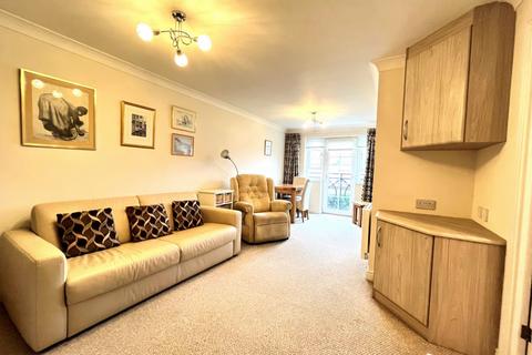 undefined, Cockfosters Road, Cockfosters, EN4
