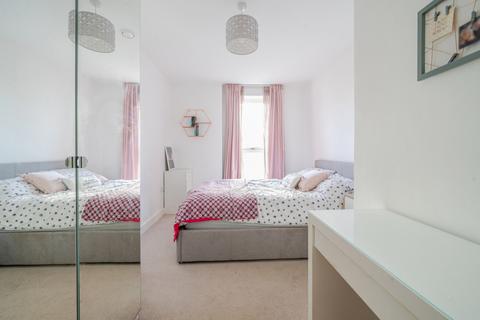 2 bedroom apartment for sale, Trinity Way, London