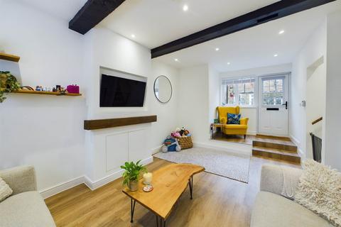 2 bedroom house for sale, Sun Square, Old Town