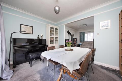 1 Drynham Road, Trowbridge, BA14 0PE