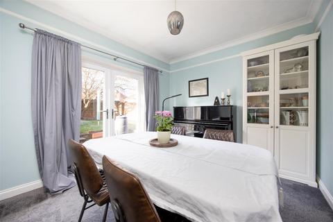 1 Drynham Road, Trowbridge, BA14 0PE