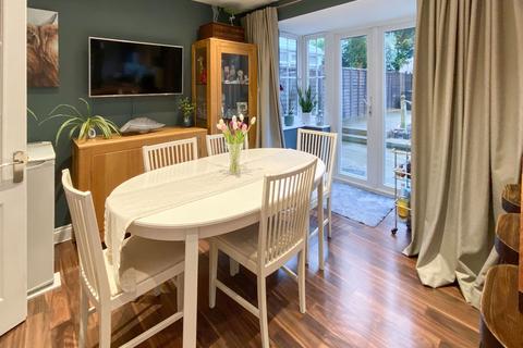 23 Atkinson Walk, Kennington, Ashford, TN24 9SB