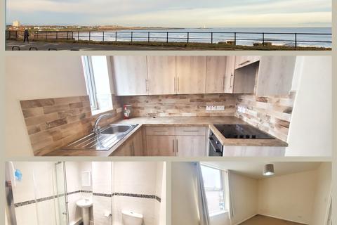 2 bedroom flat to rent, Promenade, Whitley Bay NE26