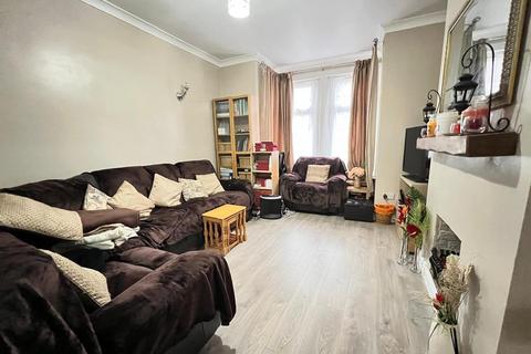 3 bedroom house for sale, Mortlake Road, Ilford