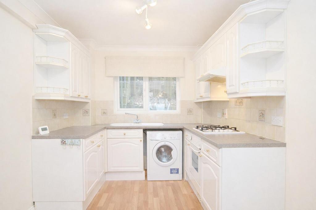 Kitchen3.jpg