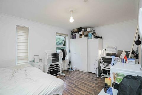 41 Coopers Close, London, E1 4BB