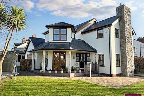 4 bedroom detached house for sale, Berthengam, Trelogan, Flintshire CH8 9BZ