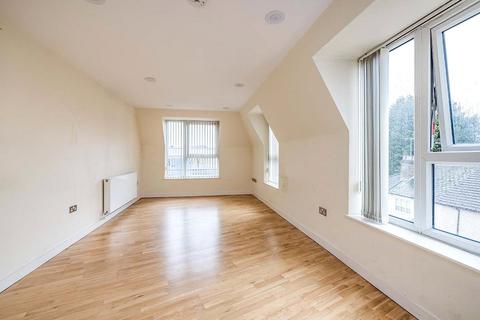 2 bedroom flat for sale, Attenborough Court, Watford WD19