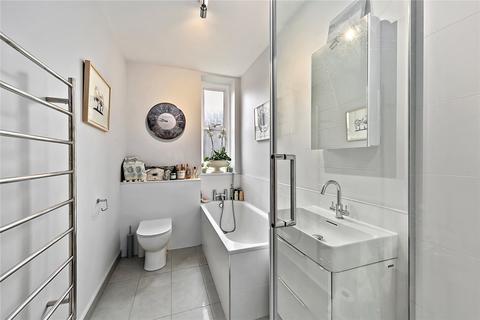 54d Hampton Road, Teddington, TW11 0JX