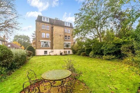 54d Hampton Road, Teddington, TW11 0JX