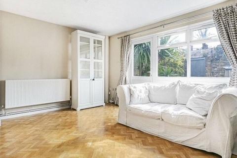 4 bedroom end of terrace house to rent, Myatts Fields South, London SW9