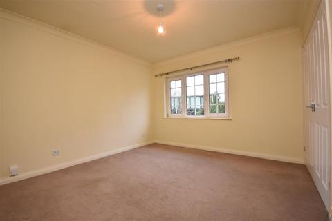 4 bedroom detached house for sale, Wykeham Drive, Basingstoke RG23