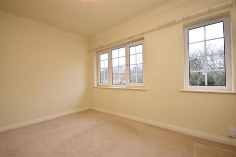 4 bedroom detached house for sale, Wykeham Drive, Basingstoke RG23