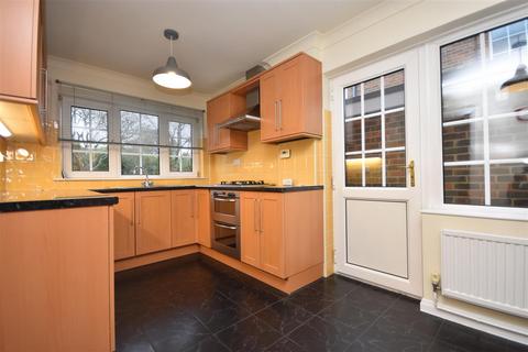 4 bedroom detached house for sale, Wykeham Drive, Basingstoke RG23