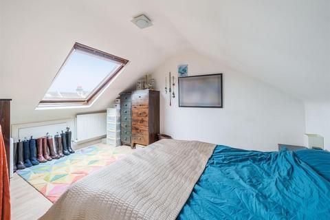 2 bedroom duplex for sale, Douglas Road, London, NW6