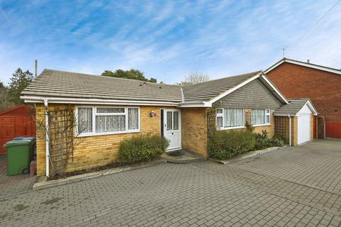 1 Brookers Corner, Crowthorne, RG45 7DS