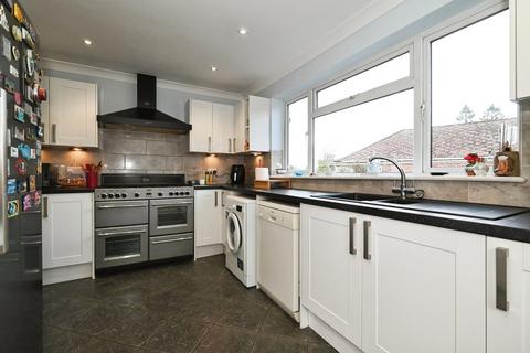 1 Brookers Corner, Crowthorne, RG45 7DS