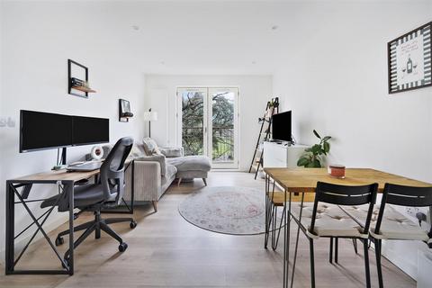 1 bedroom apartment for sale, 18 Apple Tree Road, London N17