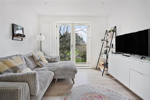 1 bedroom apartment for sale, 18 Apple Tree Road, London N17