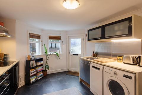 2 bedroom flat for sale, Waller Rd, Telegraph Hill, New Cross, SE14