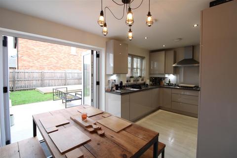 3 bedroom semi-detached house for sale, Rudchester Close, Newcastle Upon Tyne NE15