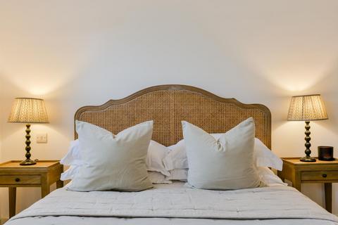 21 Grosvenor Road, Brentford, TW8 0NW